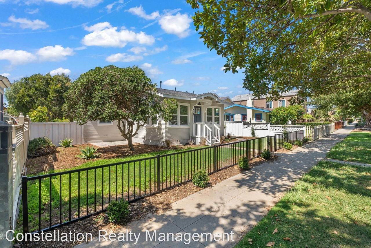 323 S Ditmar Street - Photo 3 of 33