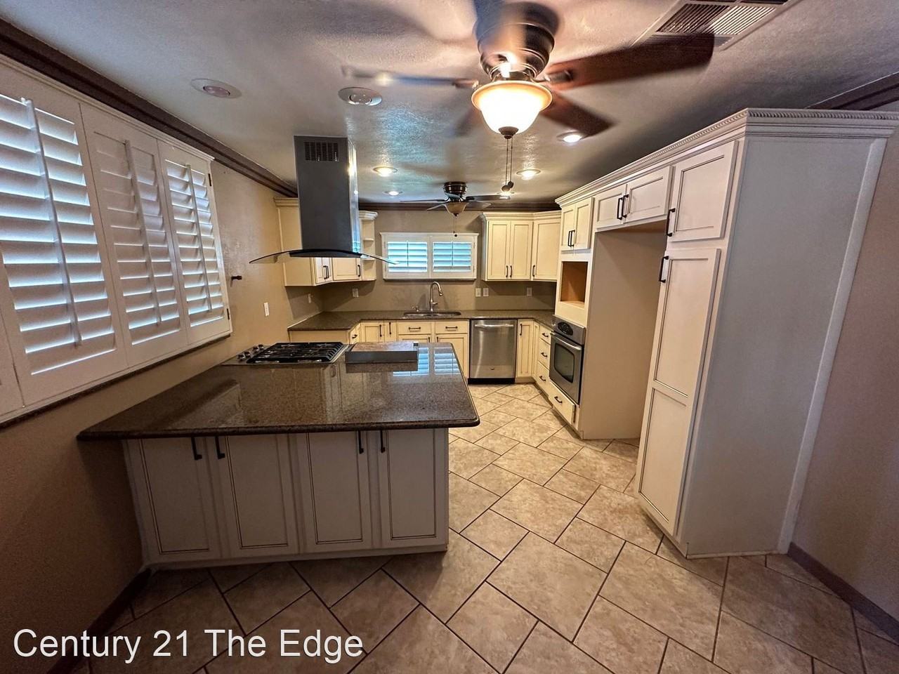 408 Fresno Dr - Photo 2 of 19