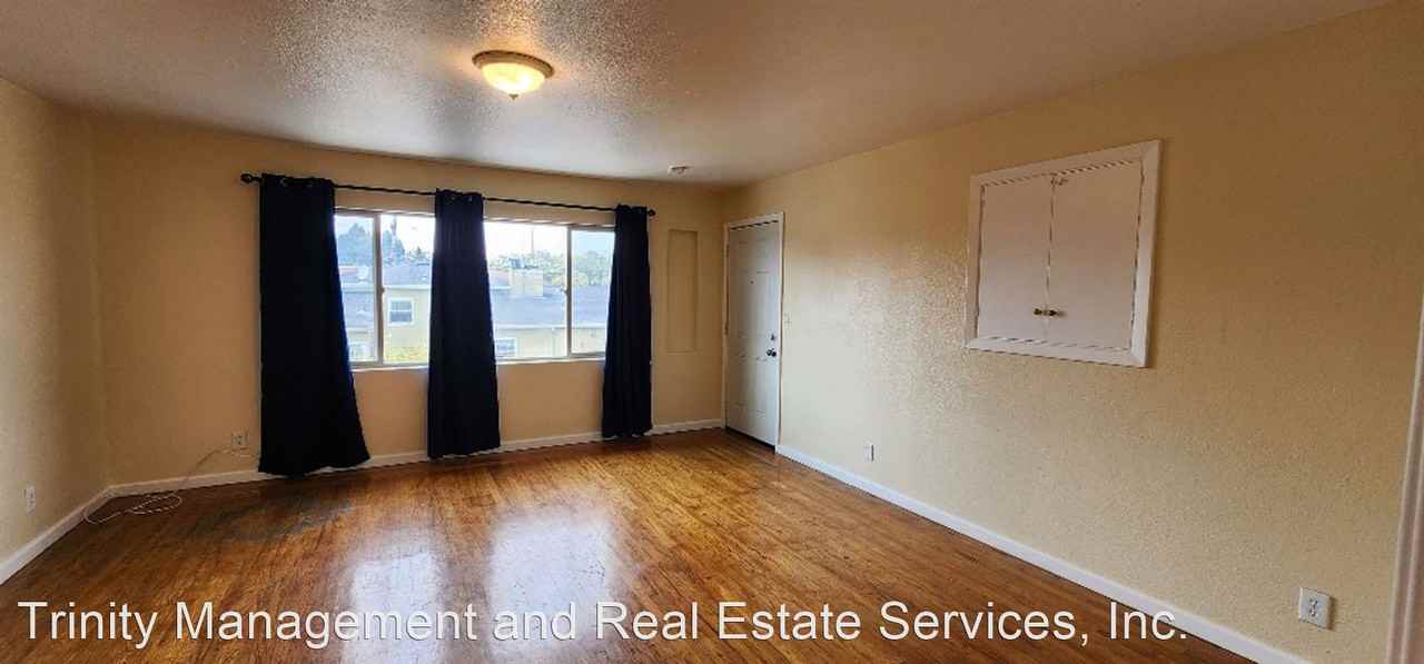 1513-1519 Bissell Avenue - Photo 3 of 9