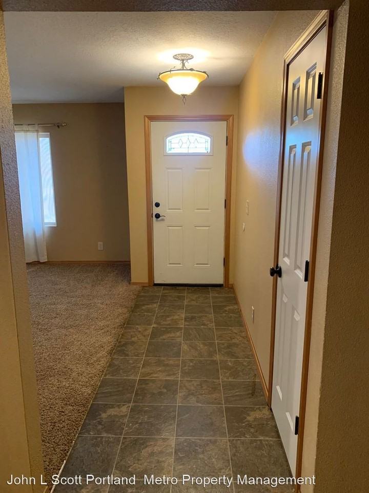 136 Jersey Ave - Photo 2 of 19