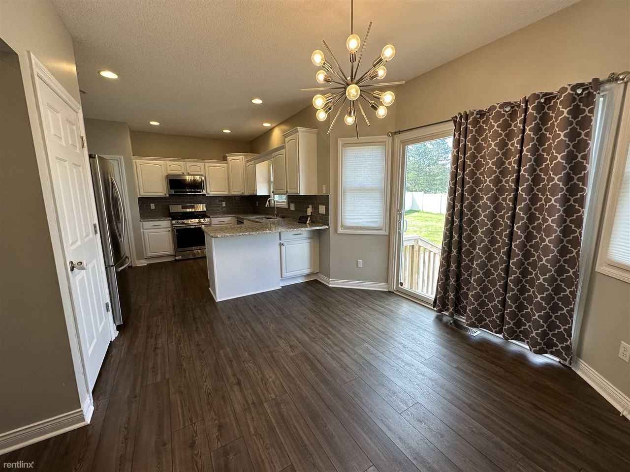 5008 Hematite St - Photo 3 of 21