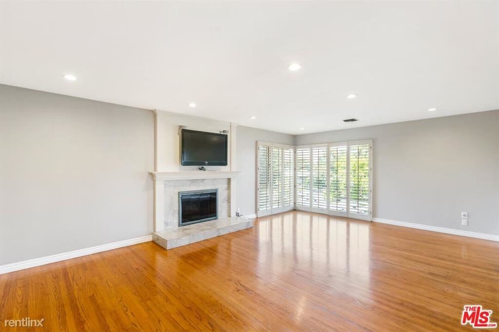 945 S Orange Grove Blvd #F - Photo 2 of 8
