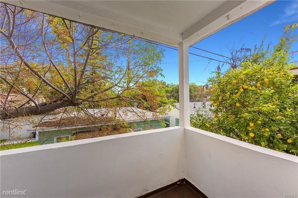 232 W Linden Ave #B - Photo 3 of 10