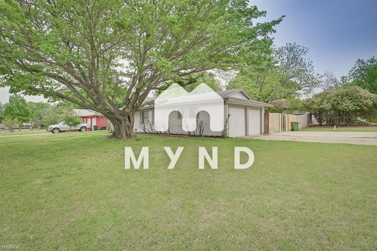 673 W Cedar St - Photo 2 of 22