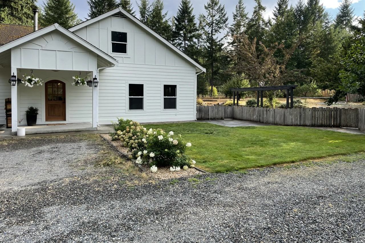 13316 202nd St E - Photo 2 of 26