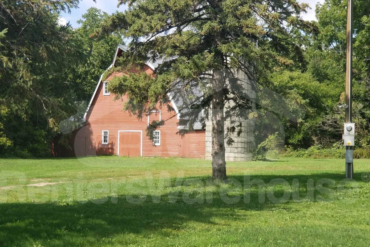 4382 160th St - Photo 2 of 38