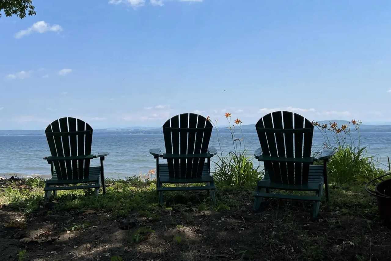 2830 Essex Rd - Photo 3 of 16