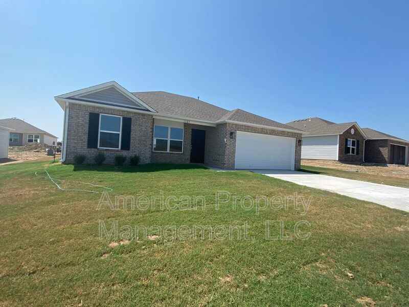 1107 W Abilene Rd - Photo 2 of 45