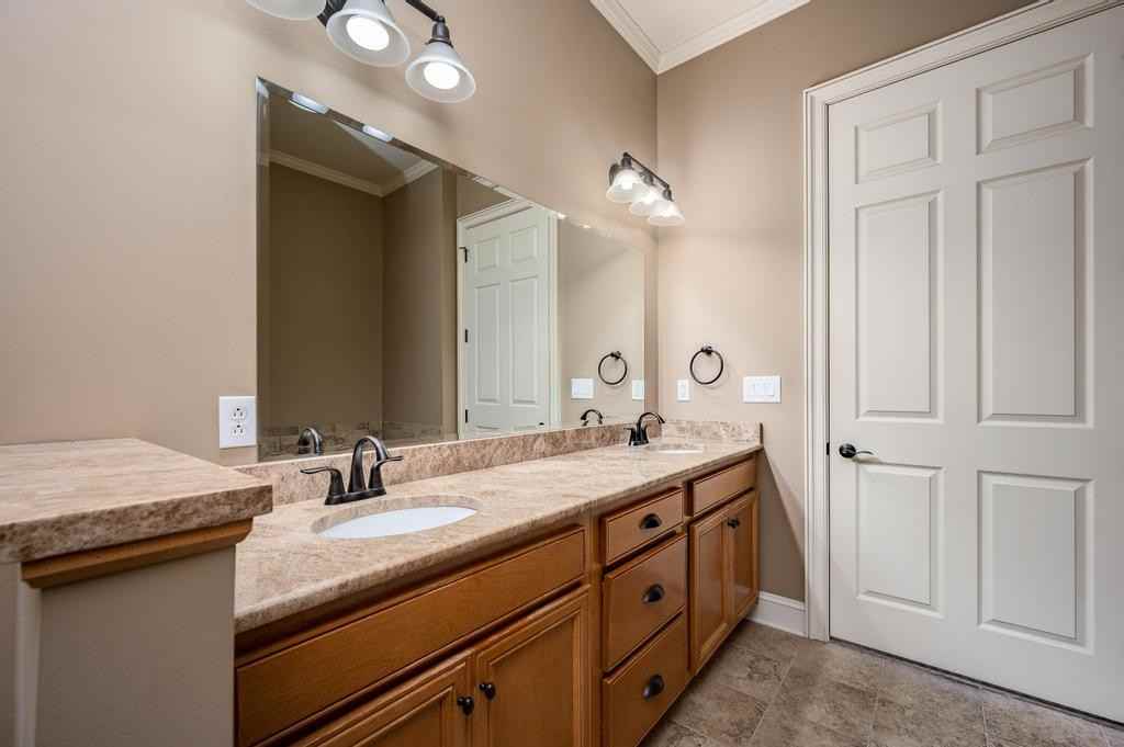 820 N Thompson Ln #820-2H - Photo 5 of 23