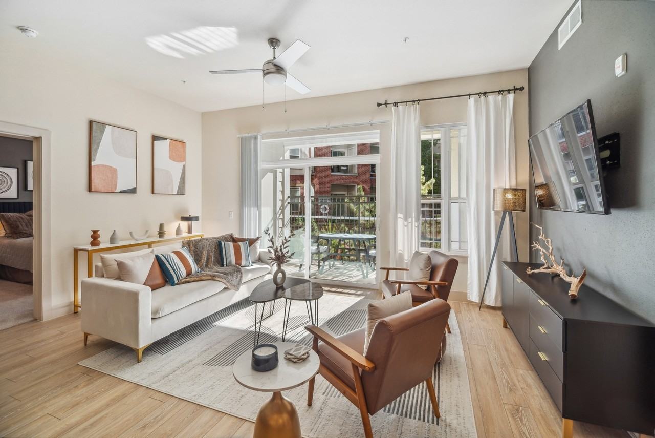 AMLI Park Avenue - Photo 4 of 47