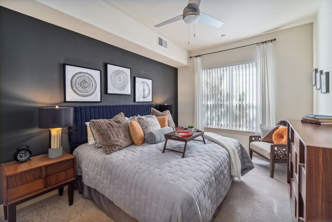 AMLI Park Avenue - Photo 6 of 47