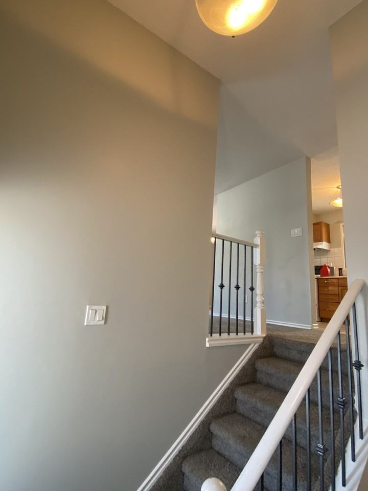 8102 81 St Nw - Photo 2 of 22