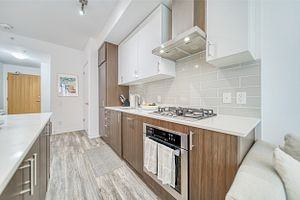 38 Howard Park Avenue #616 - Photo 7 of 20