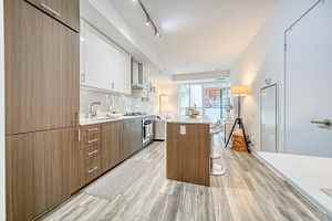 38 Howard Park Avenue #616 - Photo 6 of 20