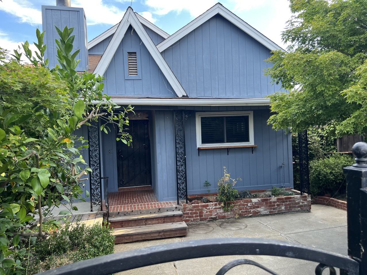 744 Edwards St #A - Photo 2 of 25