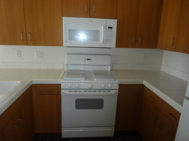 519 E Harvard Blvd #102 - Photo 2 of 5