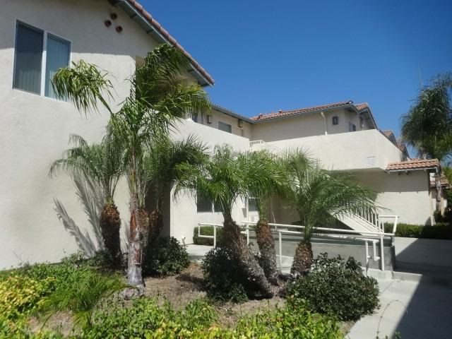 519 E Harvard Blvd #102 - Photo 3 of 5