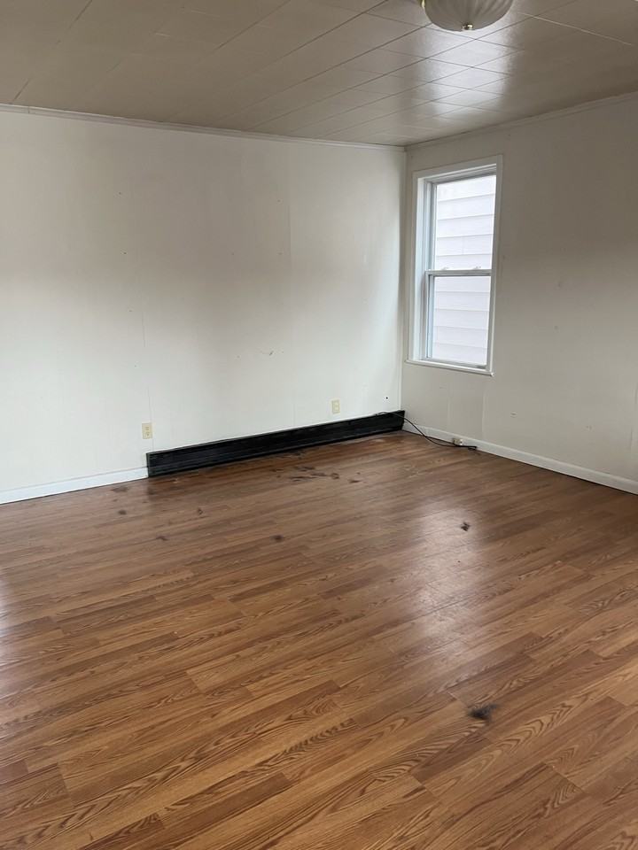 46 Broad St #3 - Photo 3 of 10