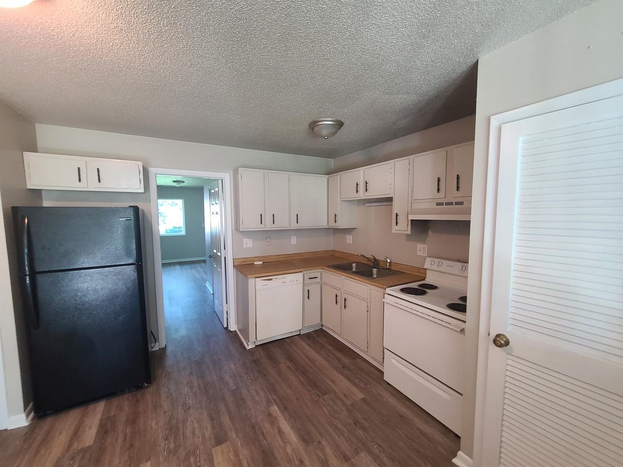 408 S Ayersville Rd #408D - Photo 2 of 6