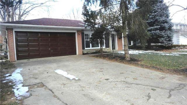 32 Hopperton Drive - Photo 2 of 10