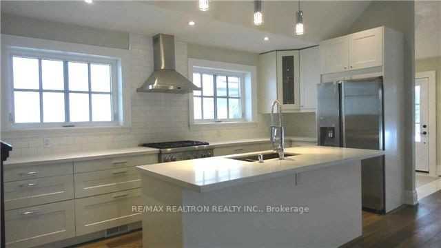 32 Hopperton Drive - Photo 3 of 10