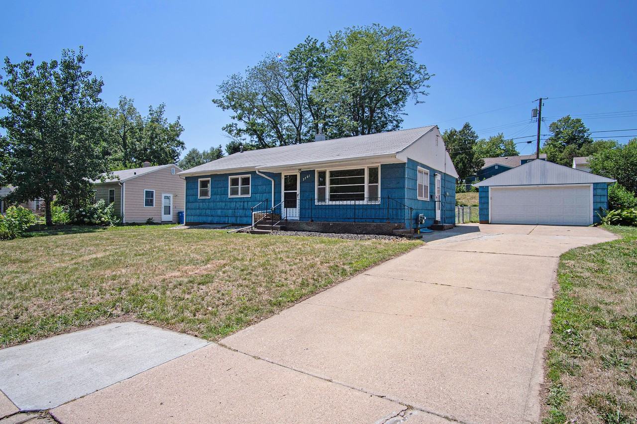 2701 S Norton Ave #1 - Photo 3 of 35