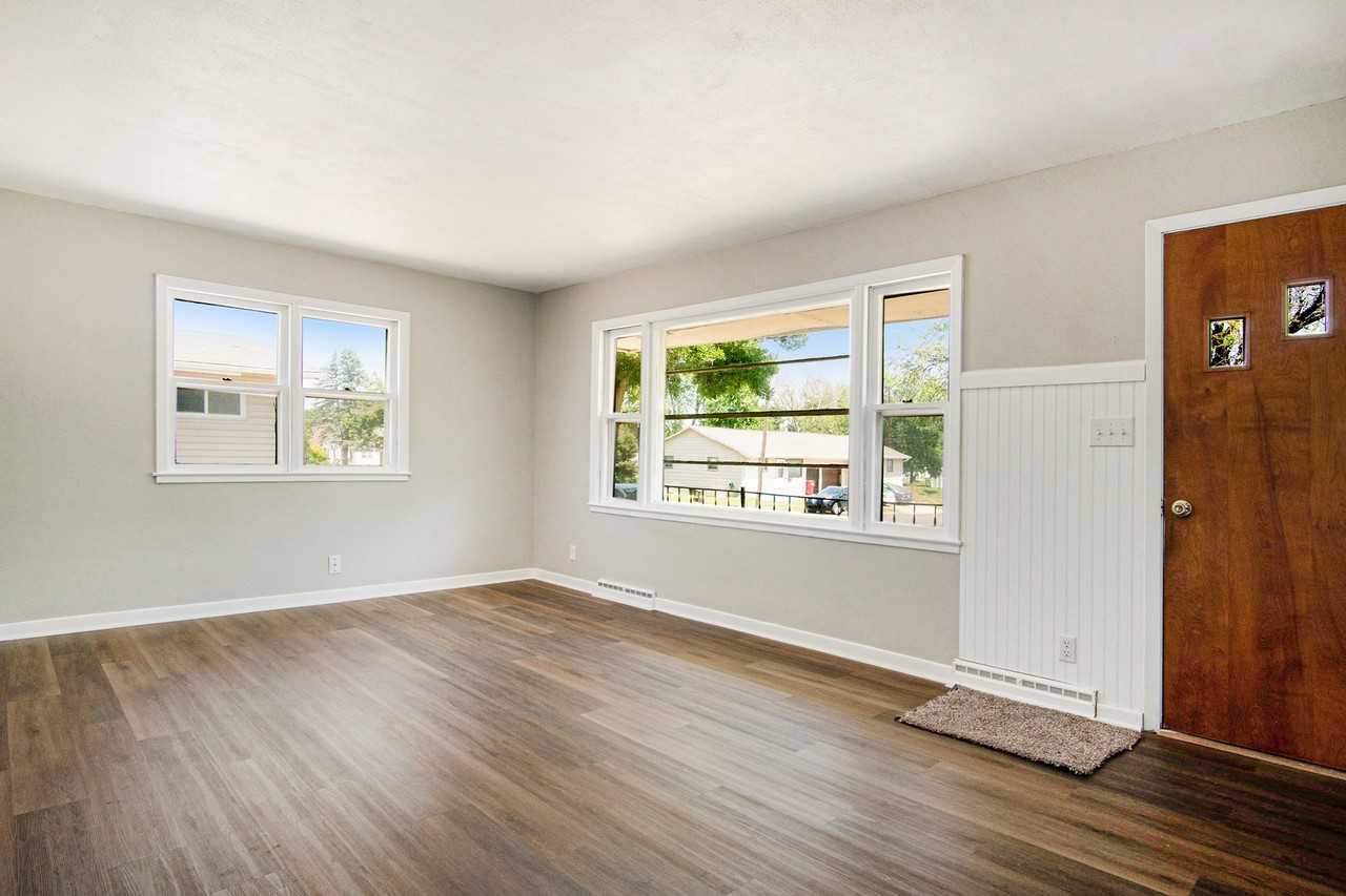 2701 S Norton Ave #1 - Photo 5 of 35