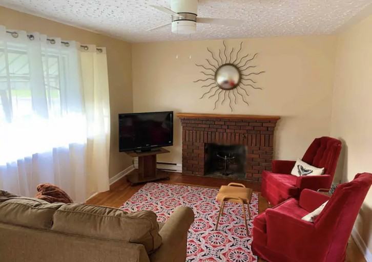 53 Lynwood Dr - Photo 3 of 21