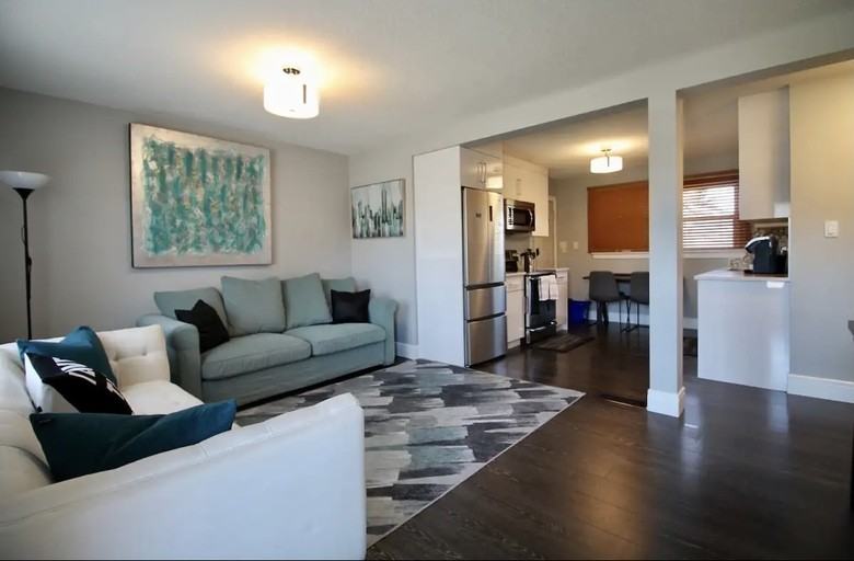 9932 163 St Nw - Photo 2 of 20