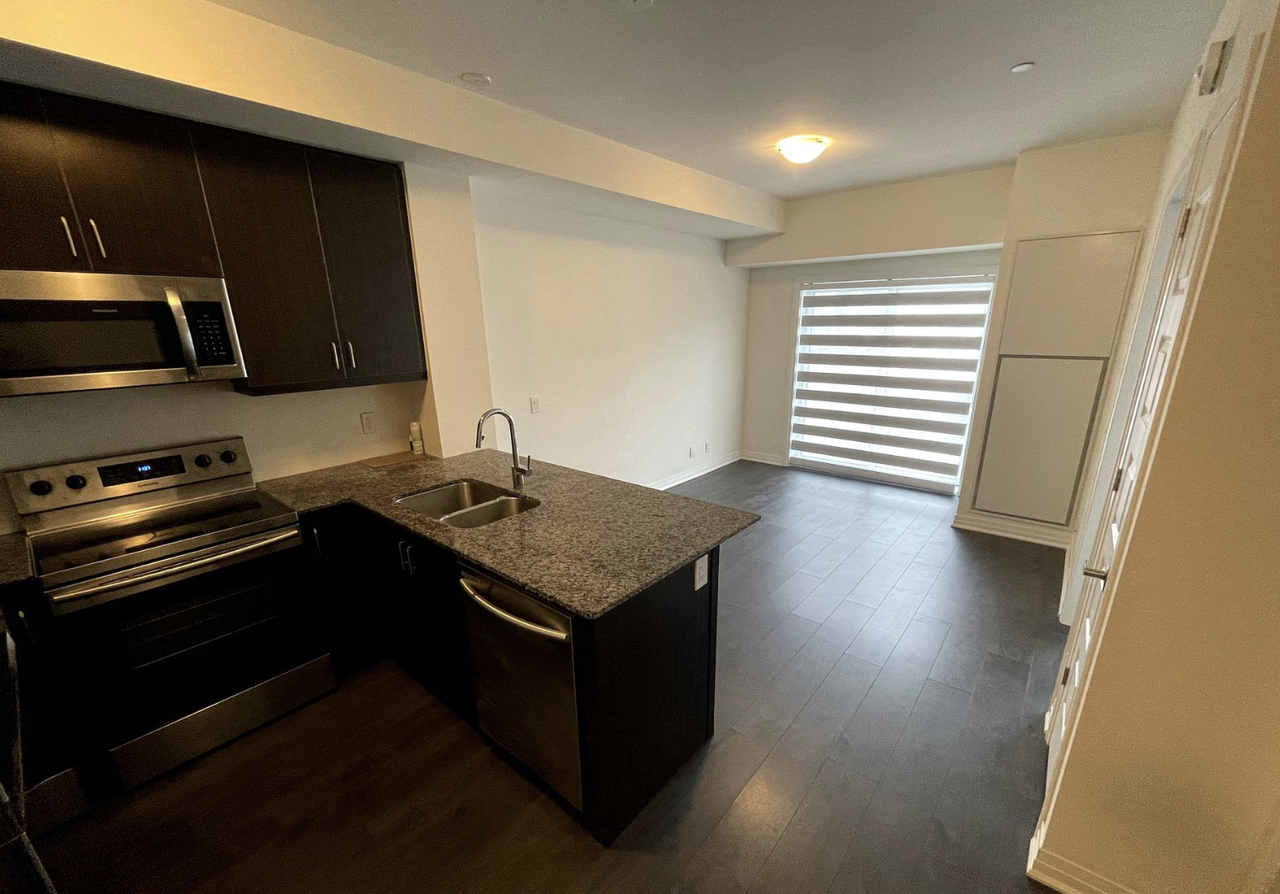 128 Grovewood Common #103