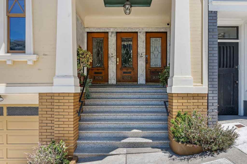 1834 Taylor Street - Photo 2 of 24