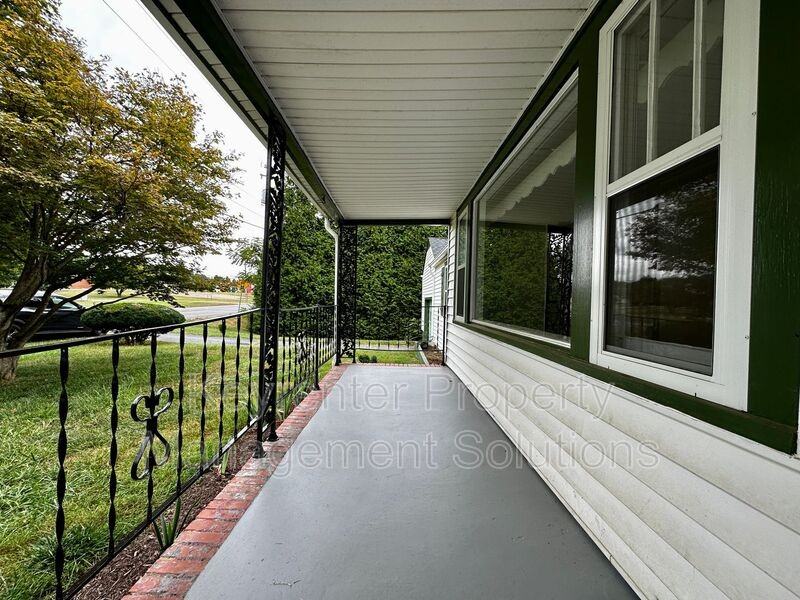 128 Vedette Avenue - Photo 3 of 29