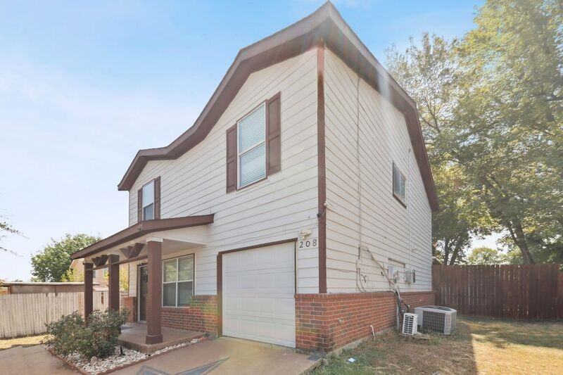 208 Billy Wickliffe Dr - Photo 3 of 27