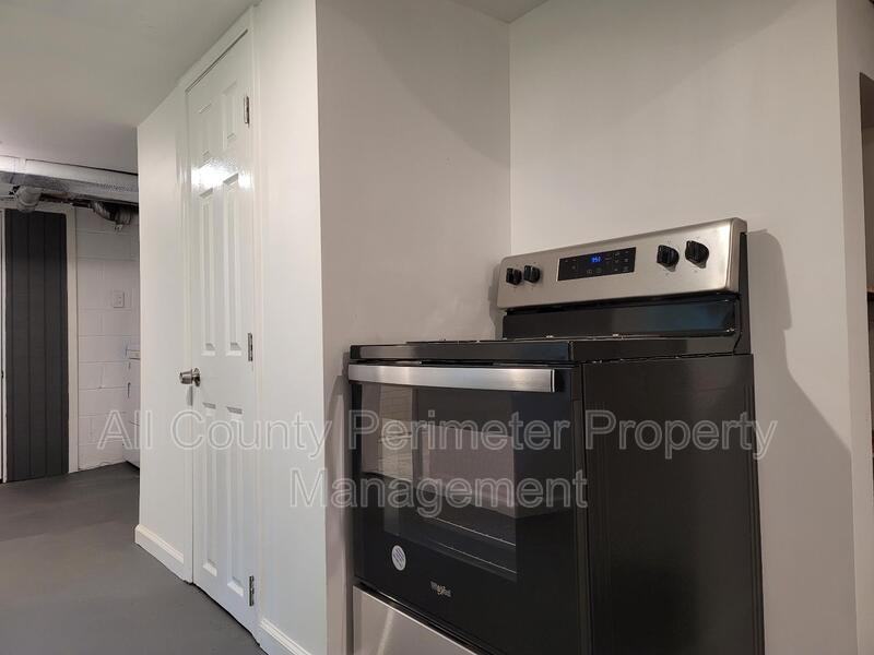 4336 Hickory Wood Ln #B - Photo 4 of 9