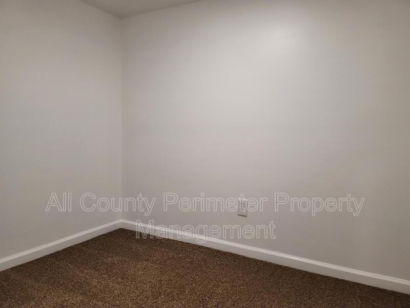 4336 Hickory Wood Ln #B - Photo 7 of 9