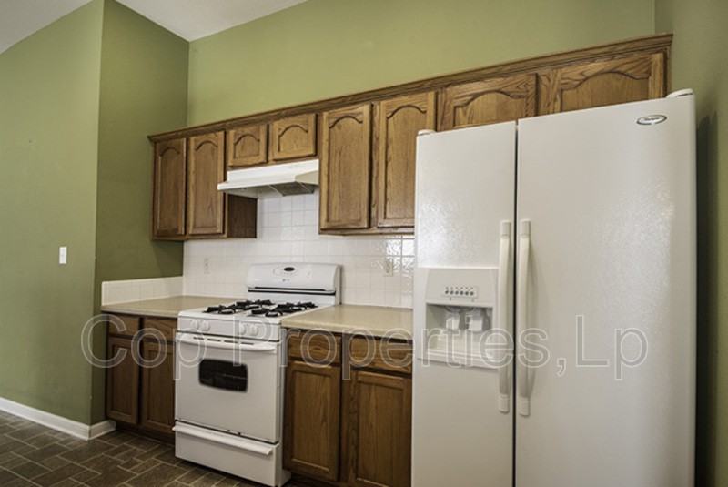 8422 Whitebrush - Photo 4 of 22