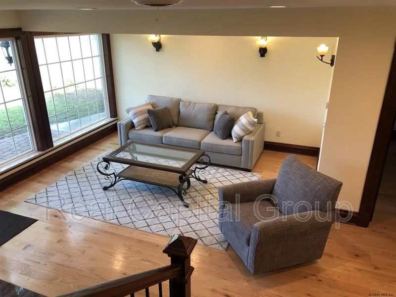 91 Berkshire Blvd - Photo 4 of 20