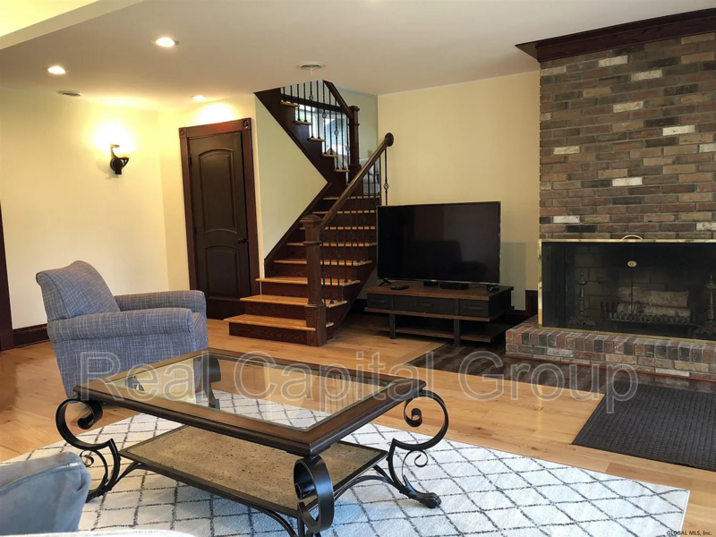 91 Berkshire Blvd - Photo 6 of 20