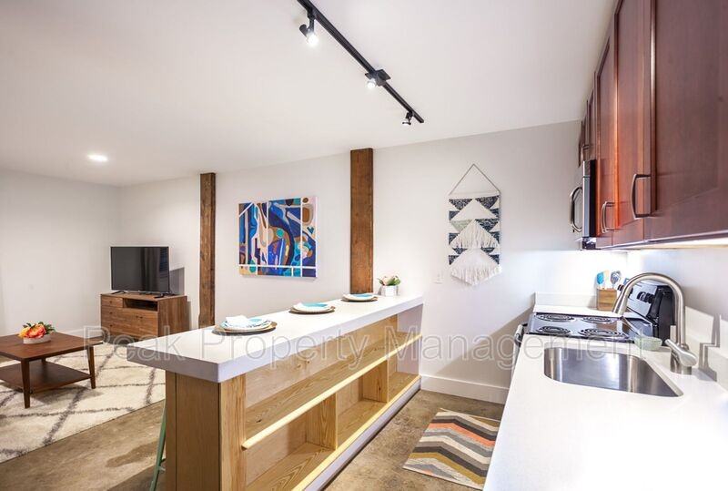 219 E Bank St #101 - Photo 2 of 9