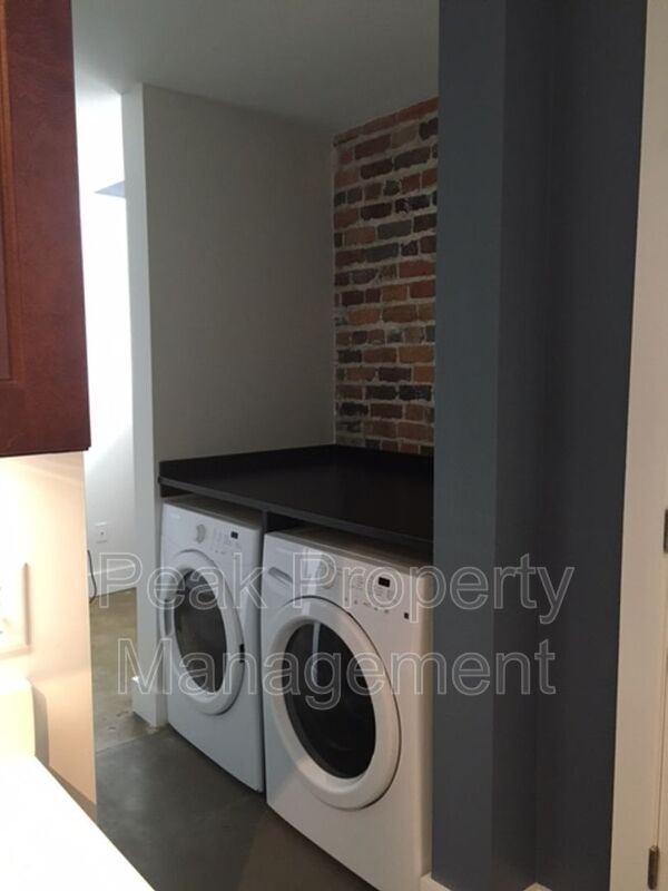 219 E Bank St #101 - Photo 5 of 9