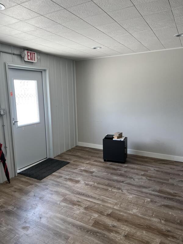 3230 North Center Point Road, Robins, IA 52328 - Photo 3 of 47