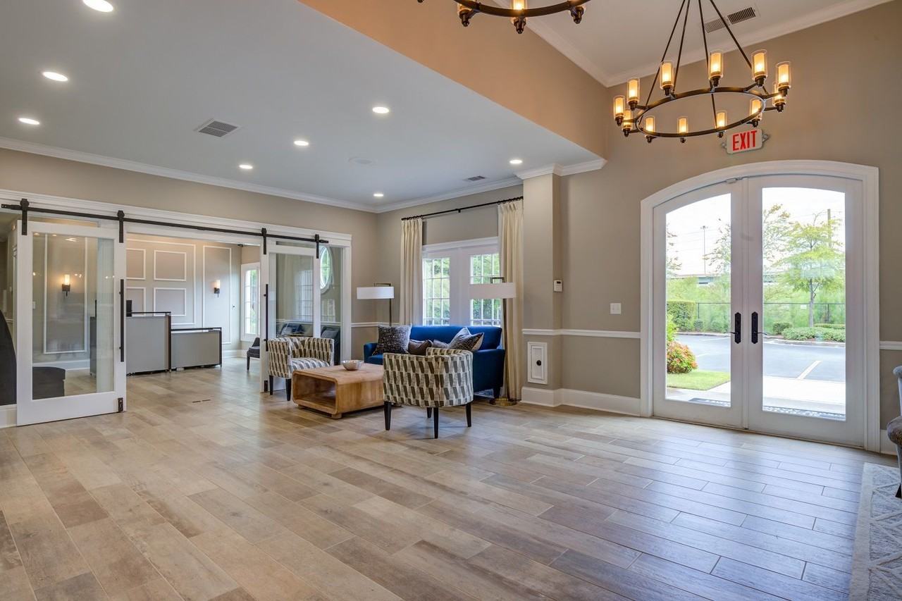 The Estates at Perimeter - Photo 7 of 29