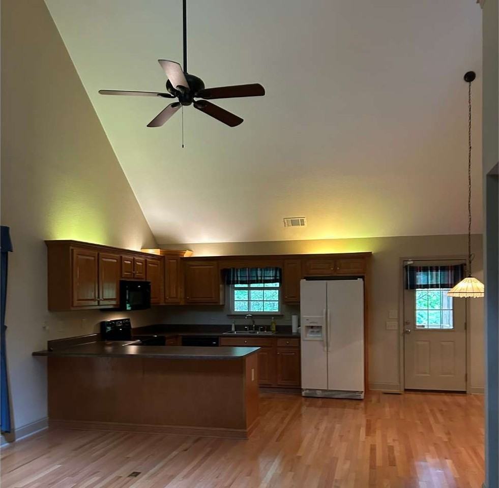 513 Lapidary Ln - Photo 4 of 26