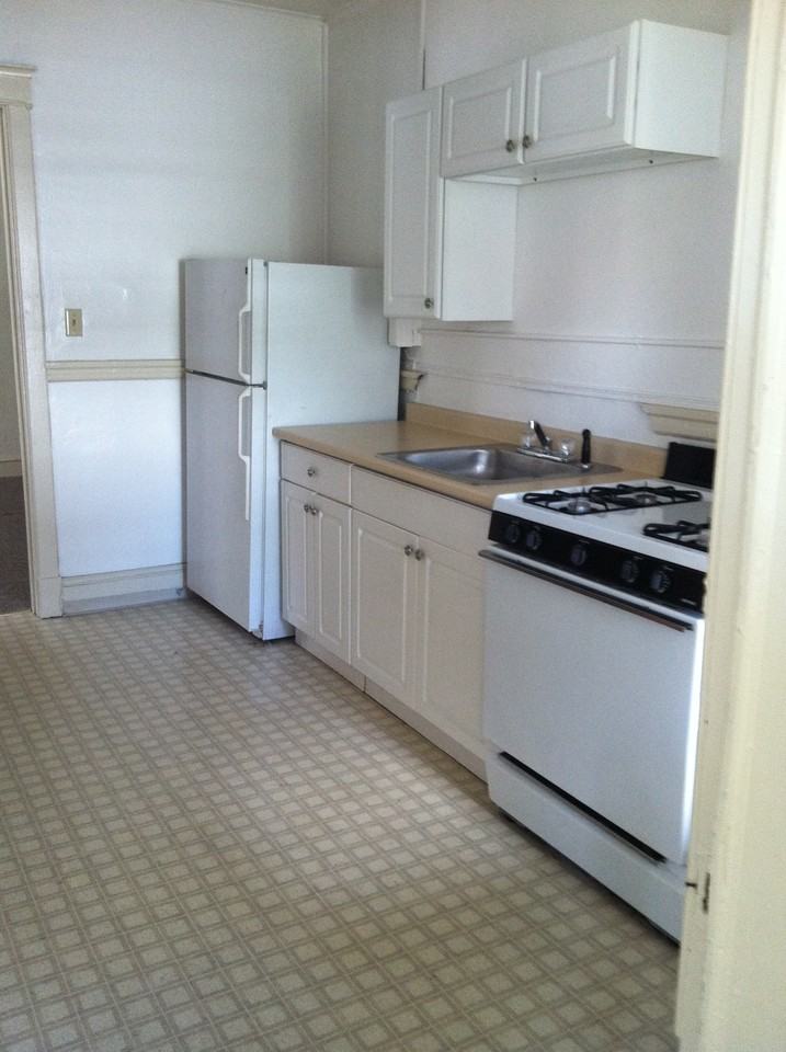 5325 N. 63rd - Photo 3 of 11