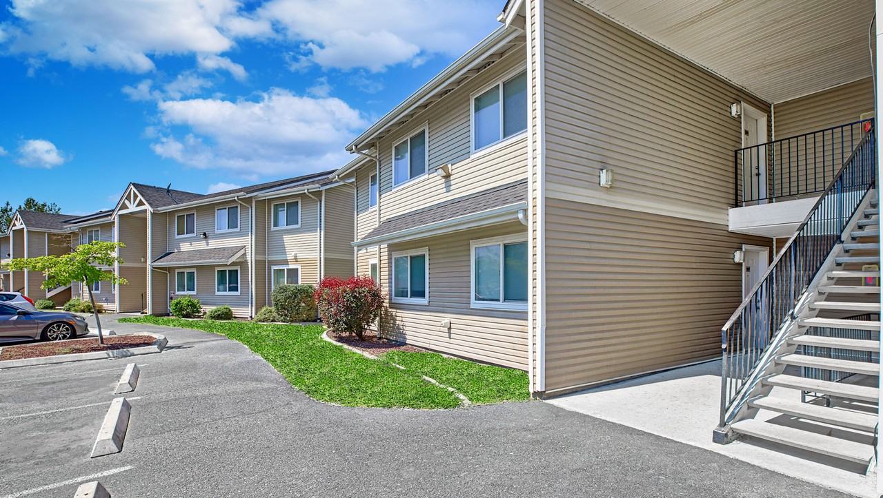 Chaparral Apartments - Photo 4 of 10