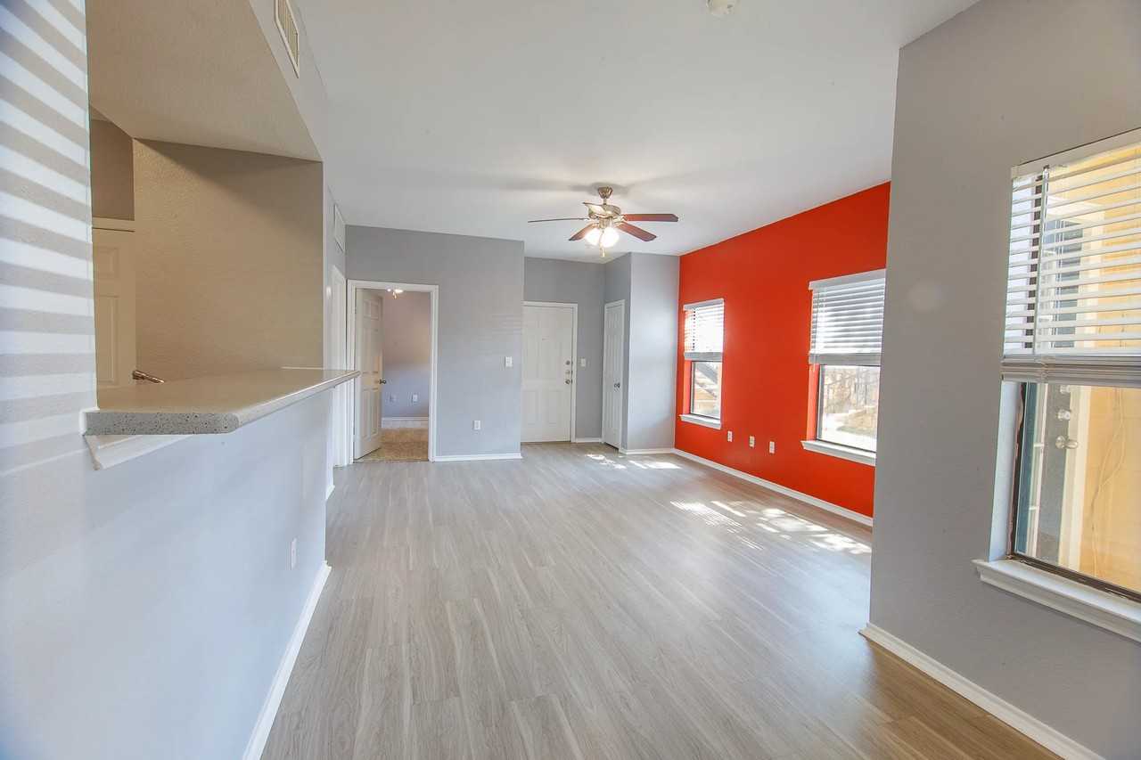 High Meadow Apartments - Photo 3 of 7