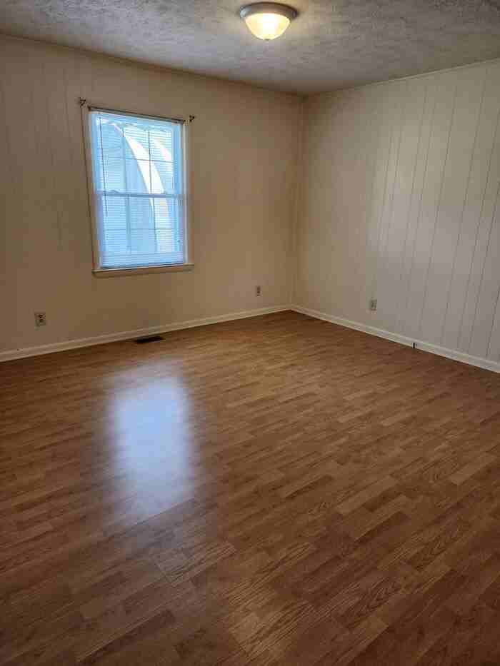 316 W Sylva St - Photo 3 of 16