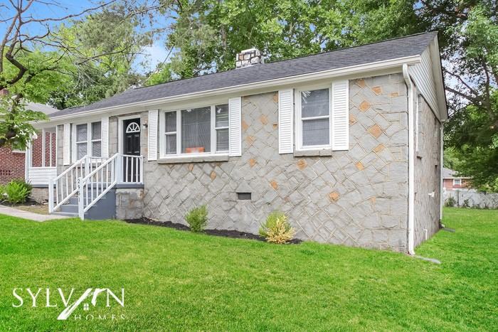 2951 English Ave - Photo 2 of 15