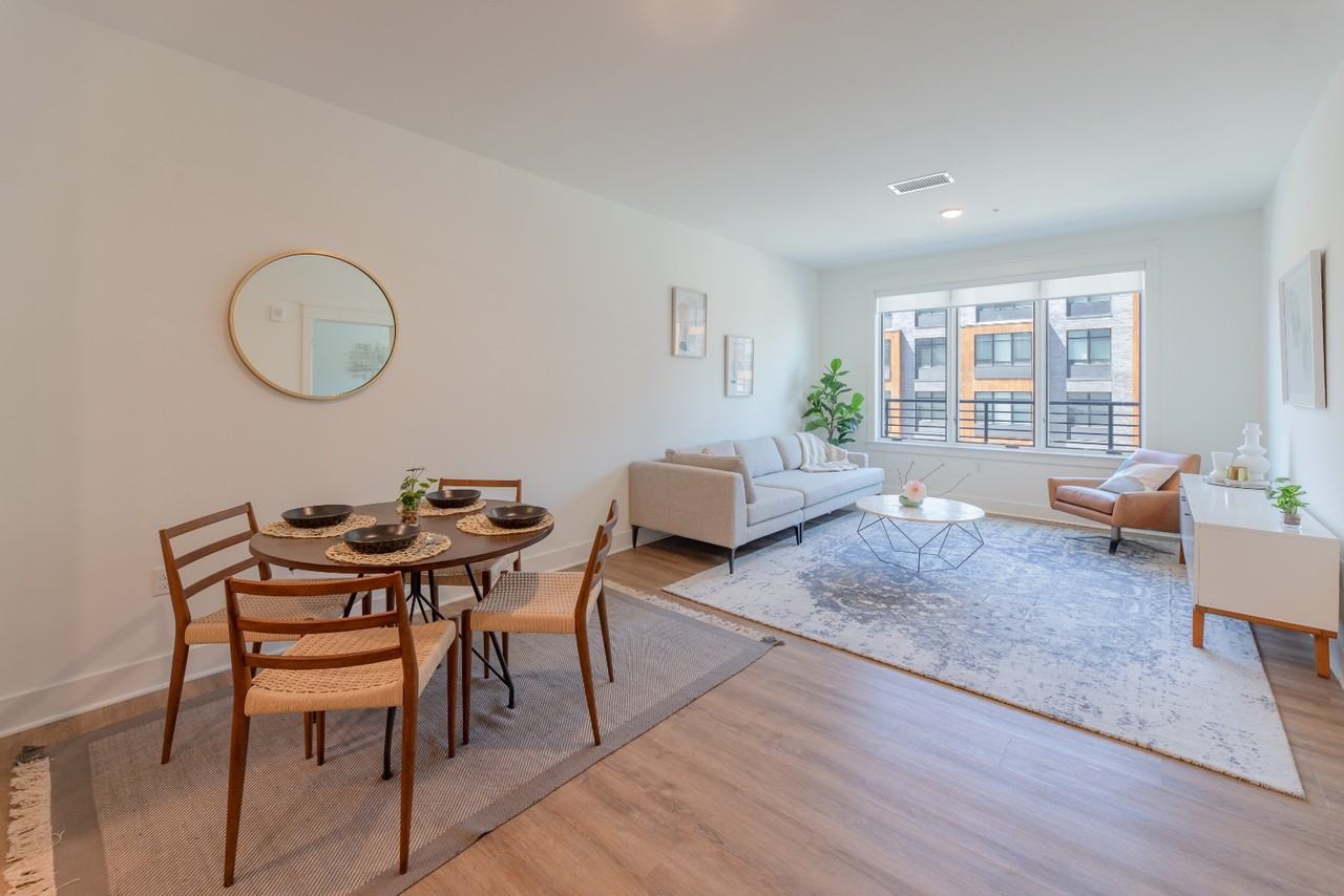 537 Frank E Rodgers Blvd S #303 - Photo 3 of 9