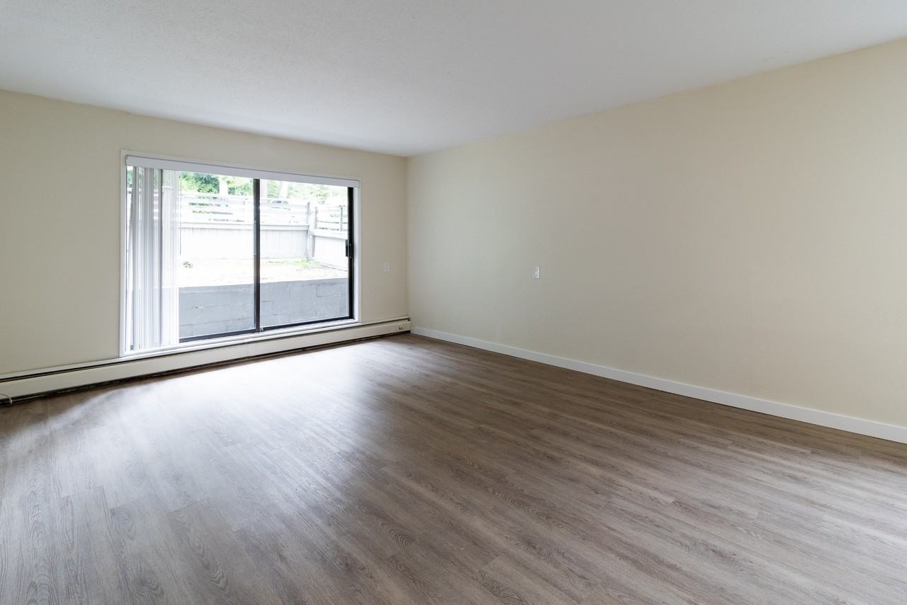 Tiffany Gardens Apartments - Photo 5 of 14